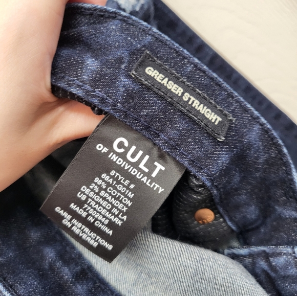 Cult of Individuality Distressed Jeans - Picture 2 of 5